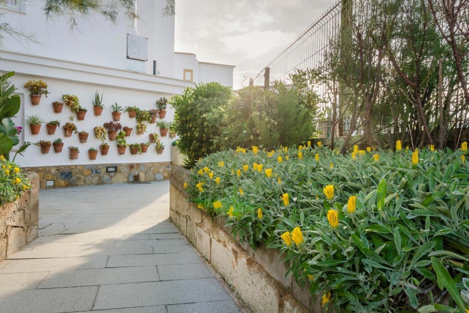 Apartahotel Blancala Cala Blanca (Menorca)